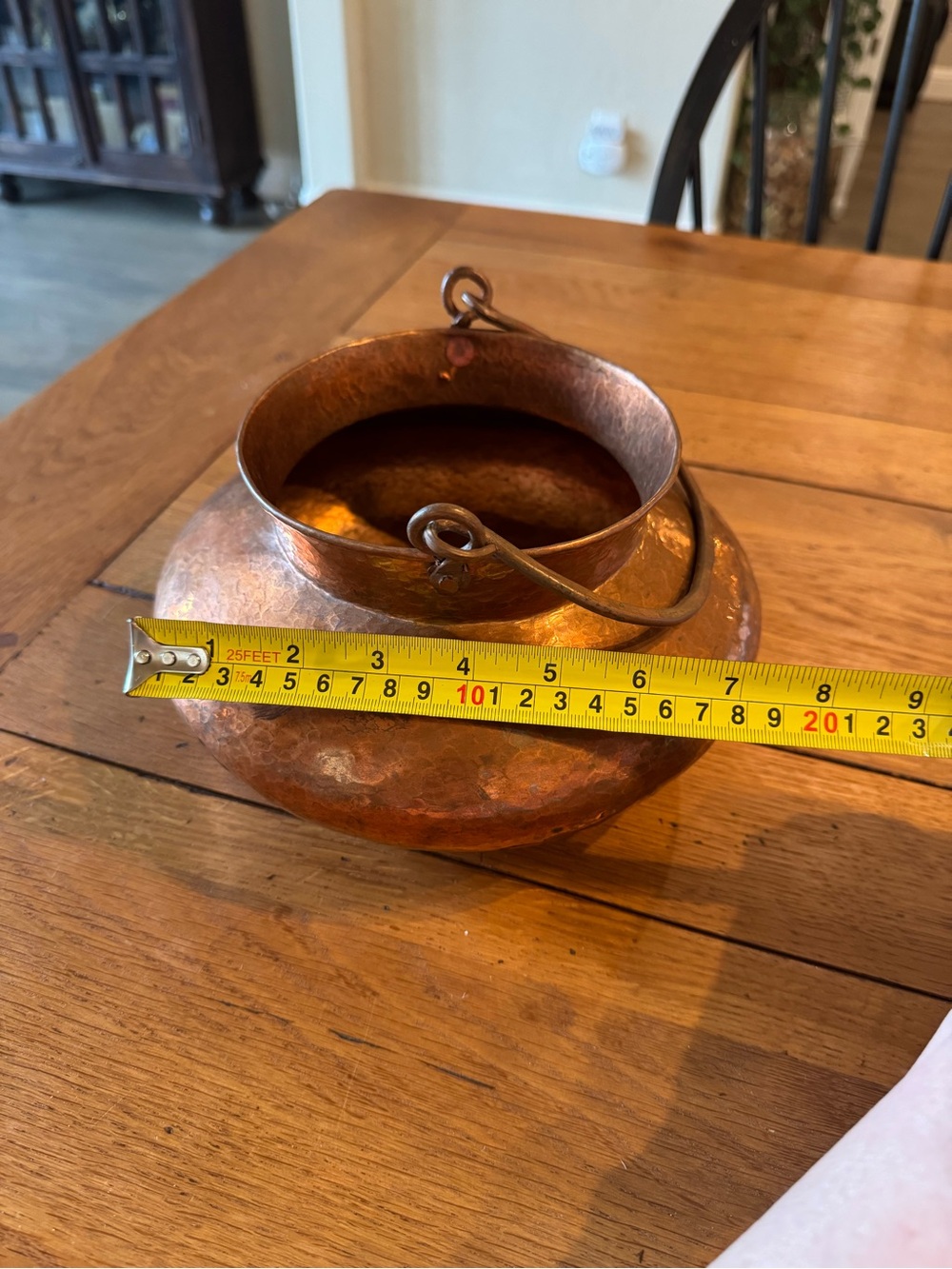 Vintage hand-hammered copper pot - Picture 7 of 7